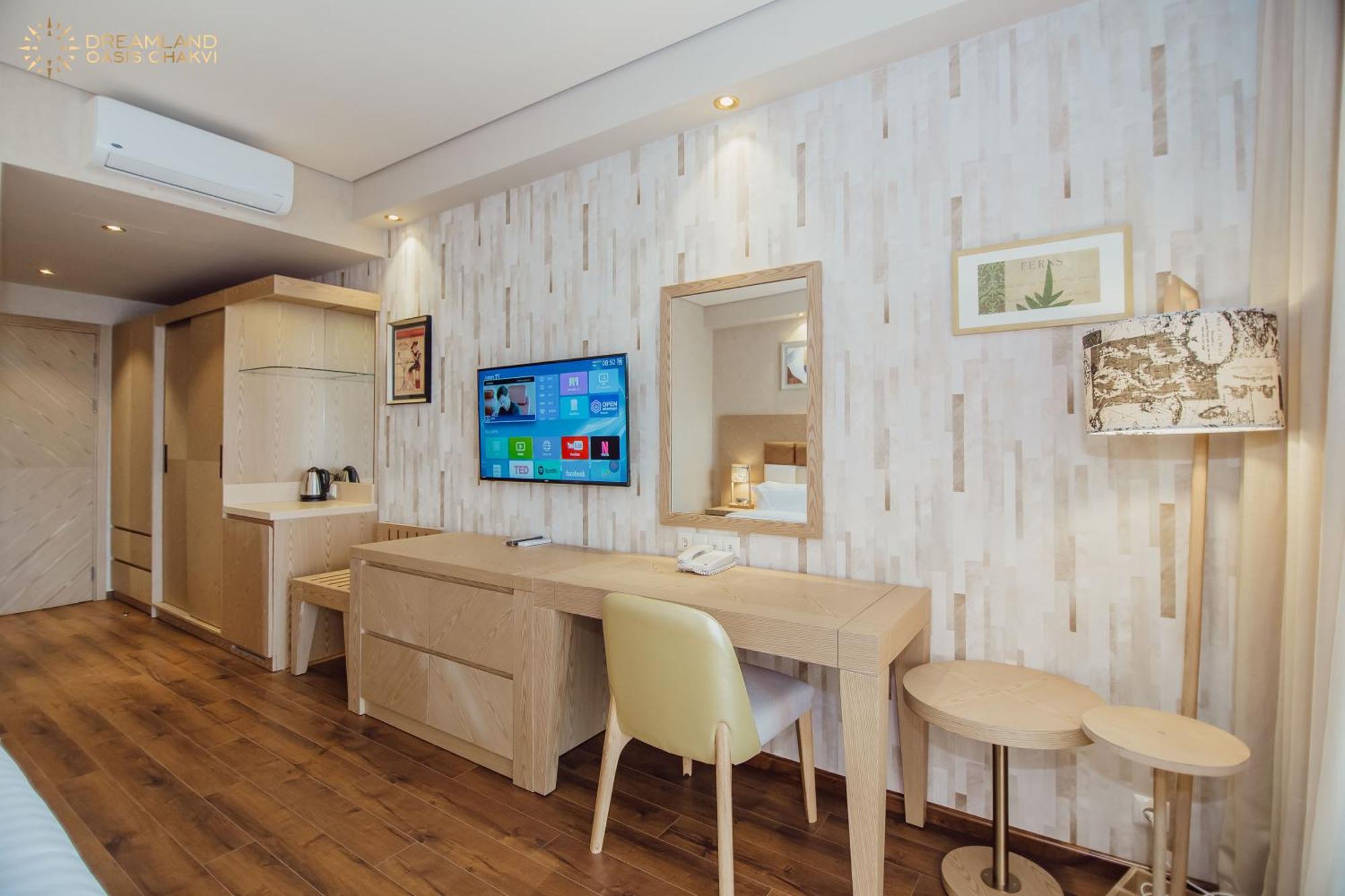 Dreamland Oasis Aparthotel Kobuleti Bagian luar foto